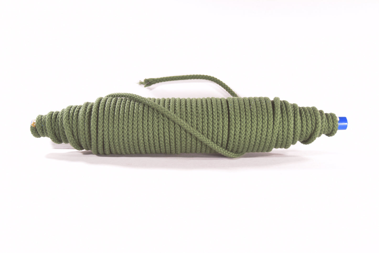 Bobine de fil acrylique - VERT EPICEA - 38 mètres