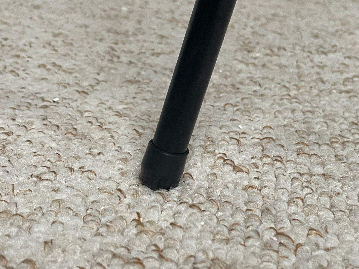 Embout enveloppant de protection pour tube D12mm NOIR